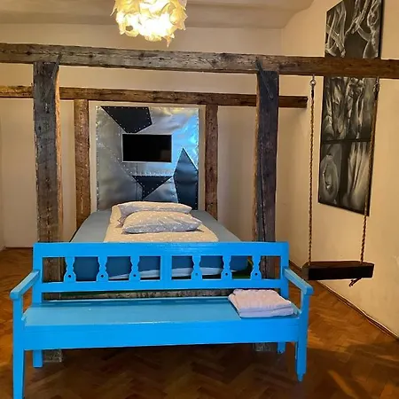 Pe Doua Niveluri In Centrul Clujului *